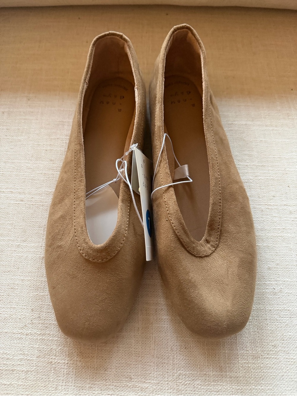 A New Day Neve Ballet Flats Women’s 7 Khaki Faux Suede Memory Foam NWT